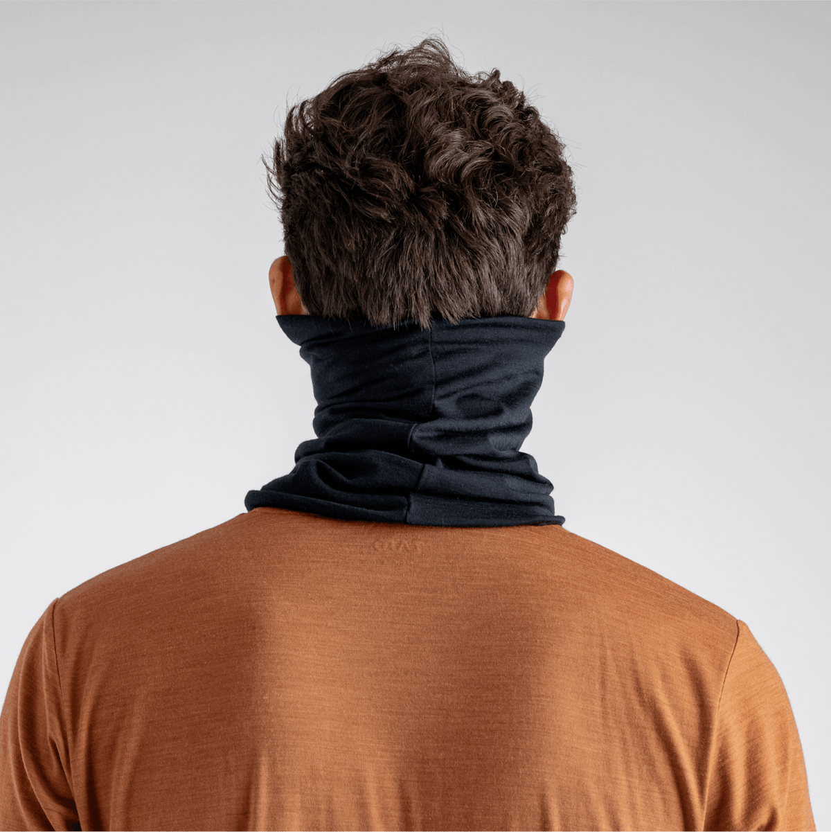 Senti Merino Multifunctional Scarf — Decadent Red